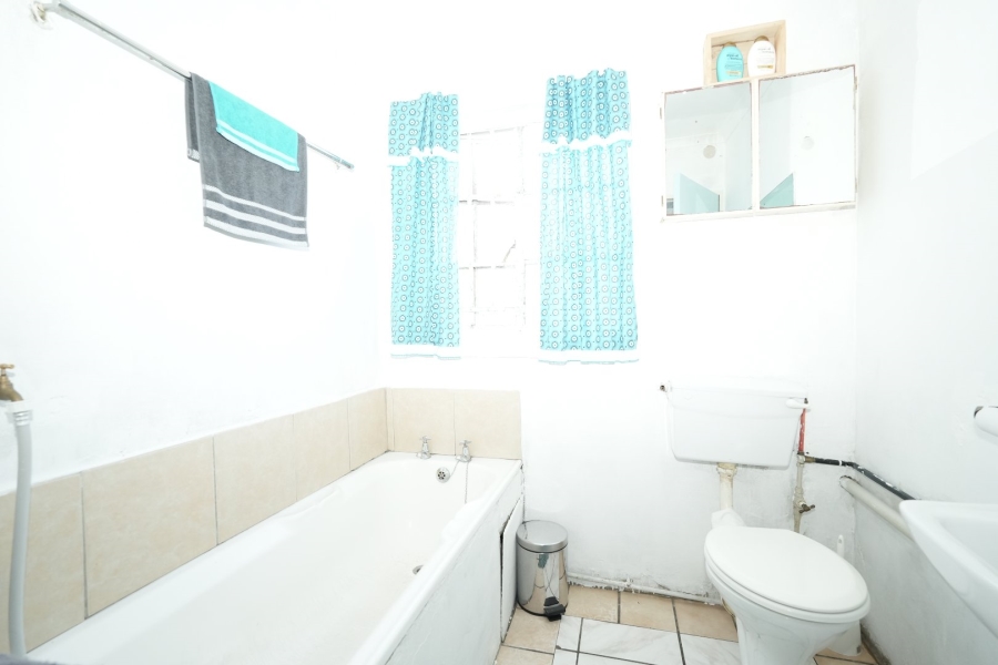 2 Bedroom Property for Sale in New Woodlands Western Cape